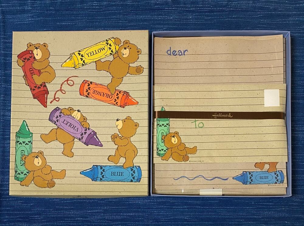New Vintage Hallmark Teddy Bear Crayons Boxed Colorful Bear Stationery NOS 84B